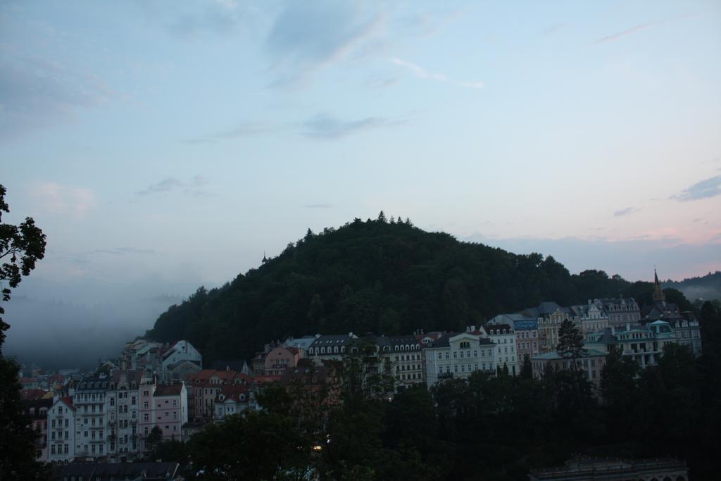 Apartments Vera Karlovy Vary Esterno foto